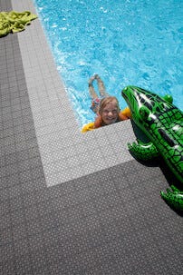 HestraPlattan Floorcy Antracit Recycled Lattiaritilä, 11 kpl