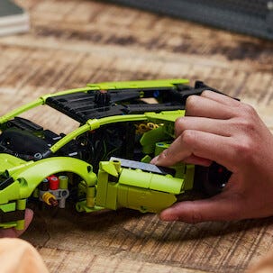 LEGO Technic Lamborghini Huracán Tecnica 42161, fra 9 år