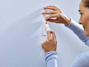 Självhäftande spikar Tesa, vita