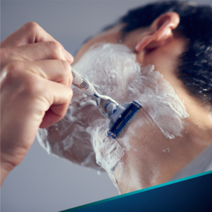 Rakhyvel och 9 rakblad Gillette Mach3 Turbo