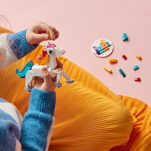 LEGO Creator 3-i-1 Magisk enhörning 31140, från 7 år