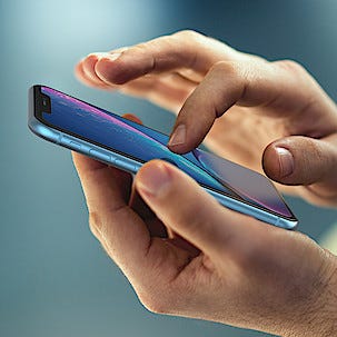 Skärmskydd för iPhone XR, Belkin Screenforce TemperedCurve