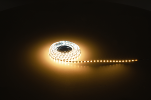 LED-list inomhus 5 meter, tunn och böjlig