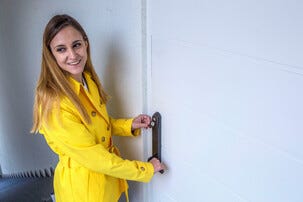 Yale Doorman Classic Home svart, elektriskt dörrlås