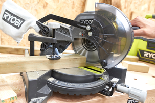 Kap- och geringssåg Ryobi EMS190DC