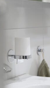 Smedbo DOT självhäftande tvåldispenser, vägghängd tvålpump