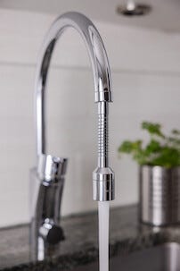 Virtauksenrajoitin ja letku, keittiöhanaan, WatWin Select