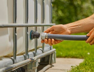 Gardena regntunneanslutning, anslutning till vattentunna