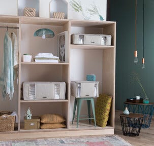 Tyhjiöpussi ja säilytyslaatikko, pinottava