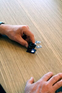 Suurennuslasi/mittaluuppi 25 x 25 mm