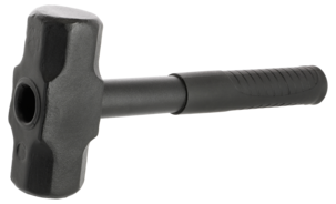 Manuell vedklyv med slägga