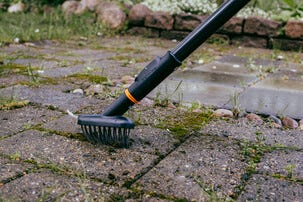 Fiskars OneClick rensekost stålbørste