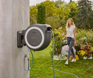 Gardena PowerRoll XL 35 m Akkukäyttöinen letkukela, valkoinen