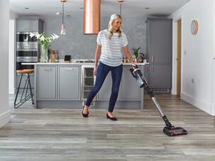 Shark Stratos Pet Pro sladdlös skaftdammsugare, 100-IZ420EUT