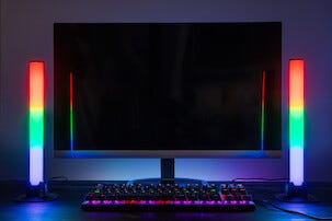 2 ljuspelare med färgeffekter