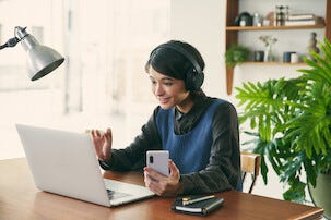 Sony WH-CH720N trådløse over ear-hodetelefoner med støyredusering