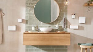 Tesa Baboo självhäftande hylla med lock i bambu, vit