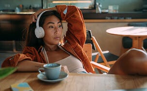 JBL Tune 520 BT, hopfällbara trådlösa on ear hörlurar