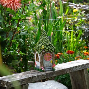 Northlight Fairy Farden Tonttutalo aurinkokennovalaisin LED 31 cm
