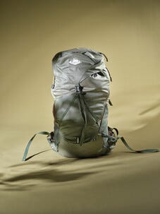 Tursekk lettvektsmodell 28 liter, mørkegrønn