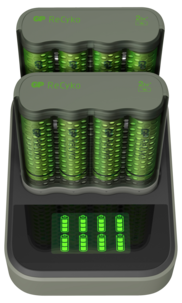 Akkulaturi ja 8 akkuparistoa, GP ReCyko