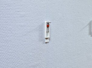 Självhäftande skruvar Tesa, gråa