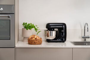 OBH Nordica Bake Essential köksmaskin 4,8 l, QD1608S0