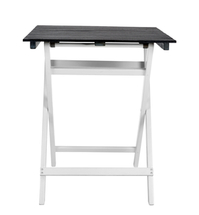 Utemöbler med bord och två stolar