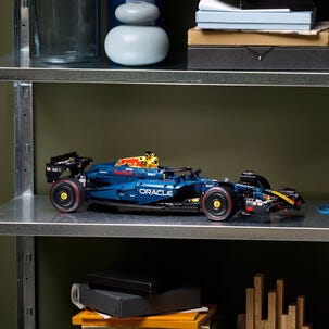 LEGO Technic Oracle Red Bull Racing RB20 F1-bil 42206, 18 år