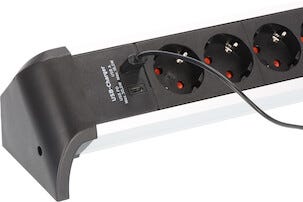 Brennenstuhl 4-veis grenuttak med USB-A og USB-C, 1,8 m