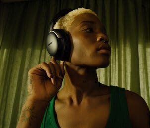 Bose QuietComfort Ultra over ear-hörlurar, svarta