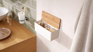 Tesa Baboo självhäftande hylla med lock i bambu, vit