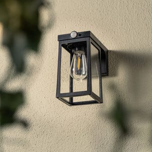 Aurinkokennovalaisin liiketunnistimella, musta