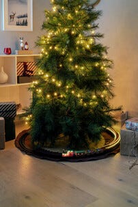 Konstsmide juletog med lys og lyd, batteridrevet