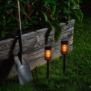 Northlight solcellslampa markspjut flammande, 2-pack