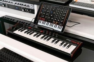 IK Multimedia iRig Keys 2 MIDI keyboard controller