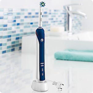 Sähköhammasharja Oral-B PRO 3700 Cross Action