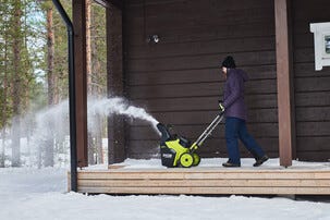 Ryobi batteridrevet snøfreser RY18STX45A-0