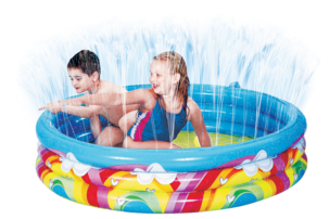 Lastenallas, jossa suihkulähde