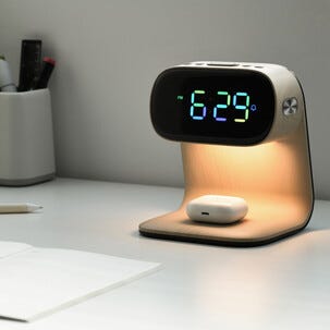 Herätyskello digitaalinäyttö, valo ja langaton Qi