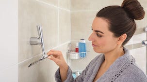 Tesa Draad forkrommet baderomsnal med selvklebende holder