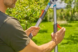 Gardena TeleCut Basic grensax med teleskopskaft, sidoskär