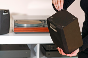 Antiskli- og lyddempende knott