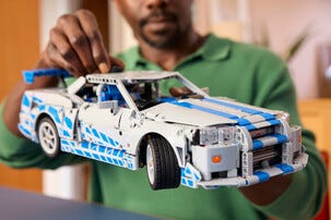 LEGO Technic 2 Fast 2 Furious Nissan Skyline GT-R (R34) 42210, 18 år