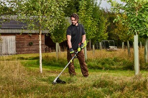 Ryobi batteridrevet gresstrimmer 36 V 38 cm RY36LT38A-0