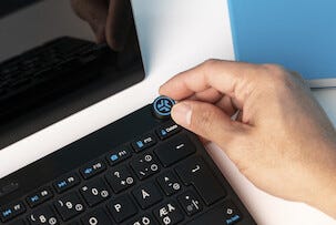 JLab Go bärbart trådlöst tangentbord