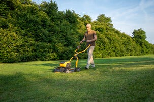 Stiga 547e S Kit självgående gräsklippare 1 batteri 48 V