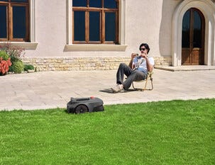 MOVA ViAX AI robotgräsklippare utan slinga, 300 m2