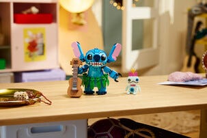 LEGO Disney Stitch & Scrump 43296, 9+