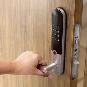 Yale Doorman L3S Flex, elektroniskt dörrlås